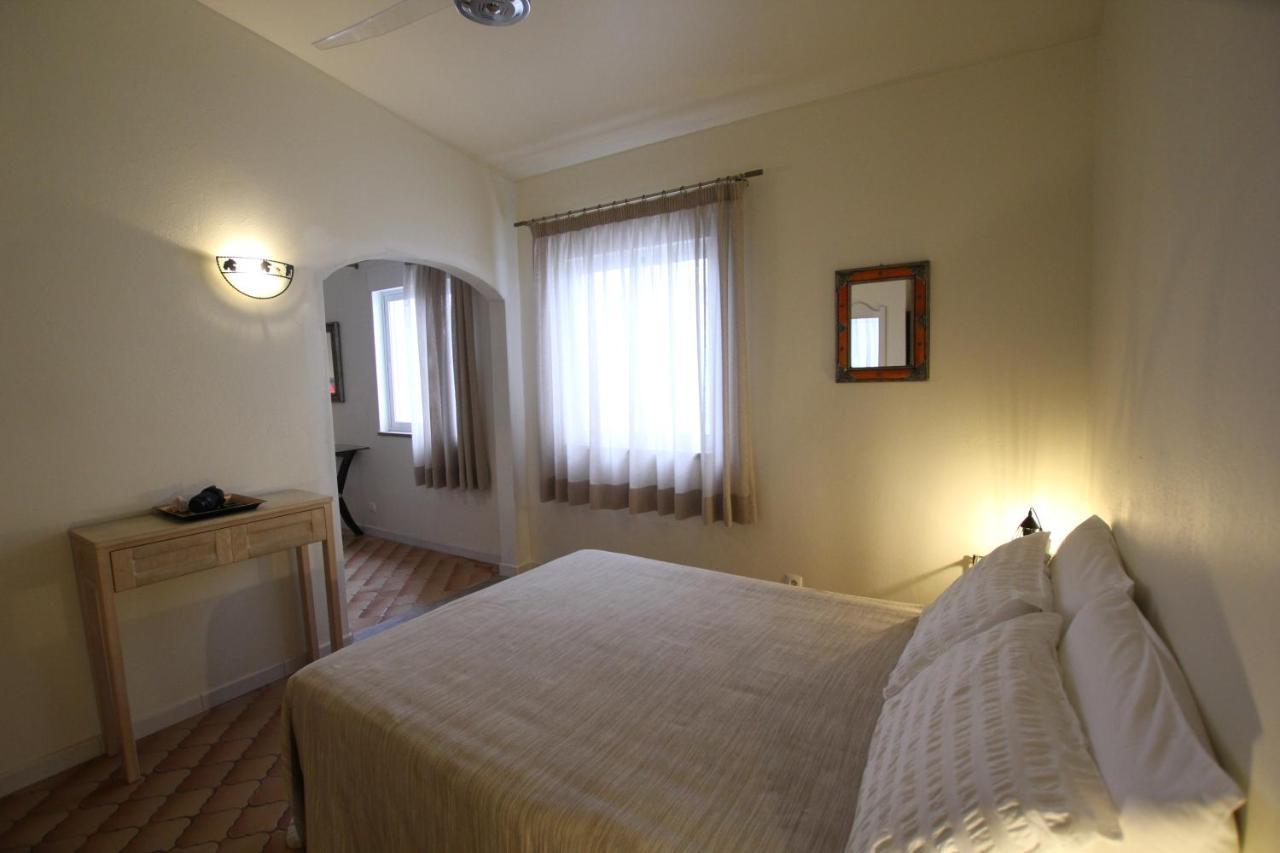 Angela Guest House Lagos Exterior photo