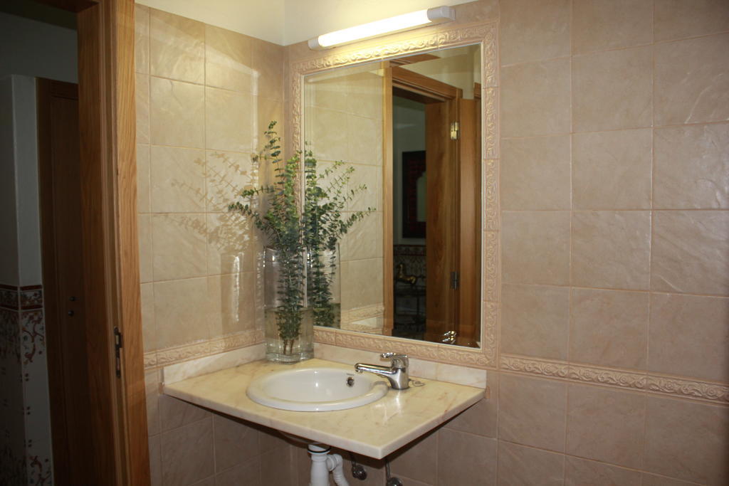 Angela Guest House Lagos Room photo