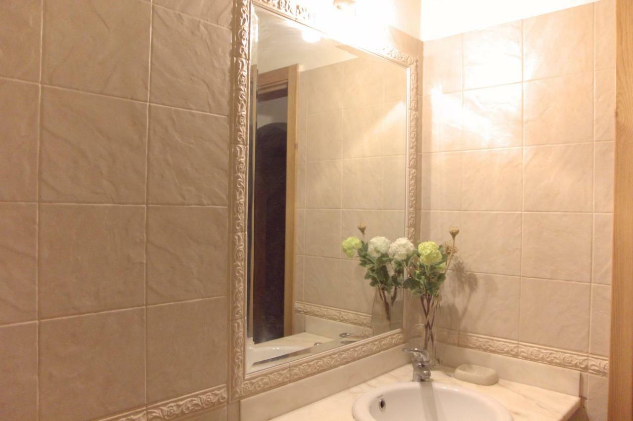 Angela Guest House Lagos Exterior photo